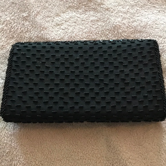 Beaded clutch - Picture 2 of 3
